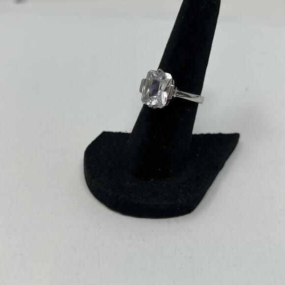 925 Sterling Silver Solitaire Cubic Zirconia Stone Ring Size 5 - Picture 11 of 12